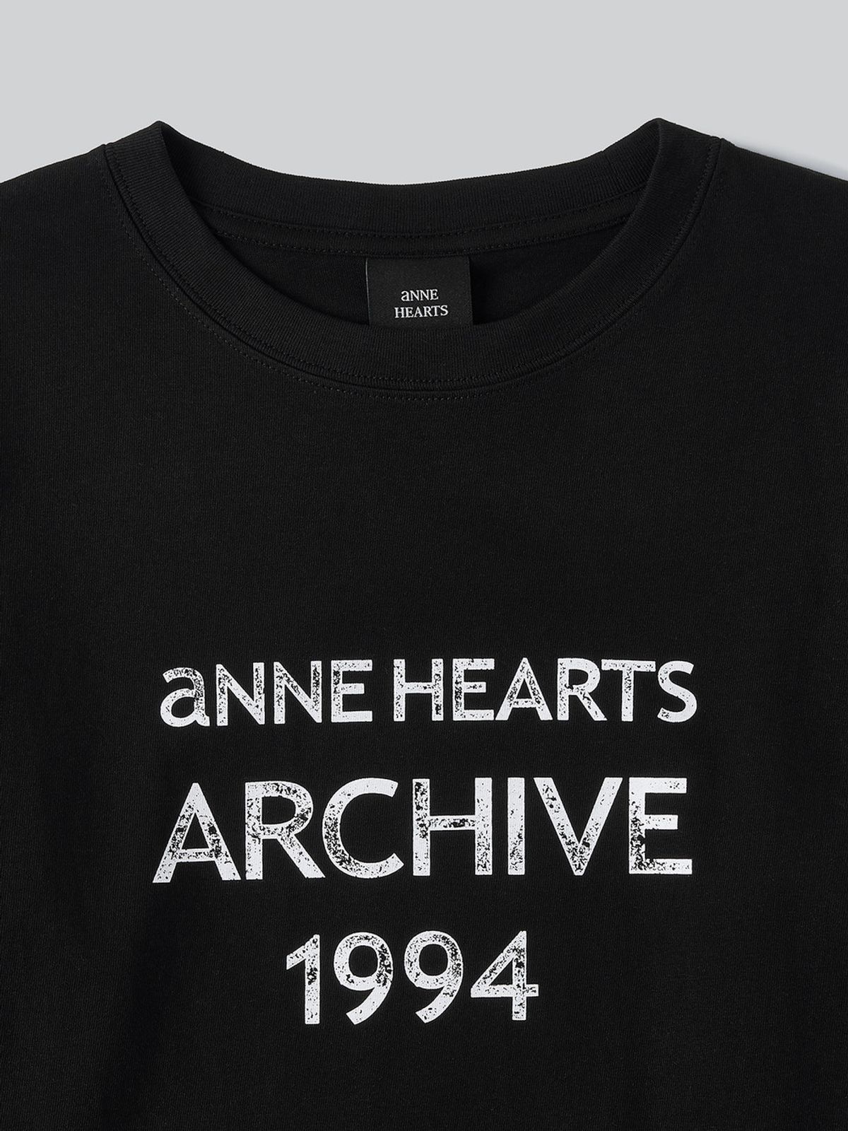 앤하츠(ANNEHEARTS) Vintage Letter Archive Sleeve_BLACK