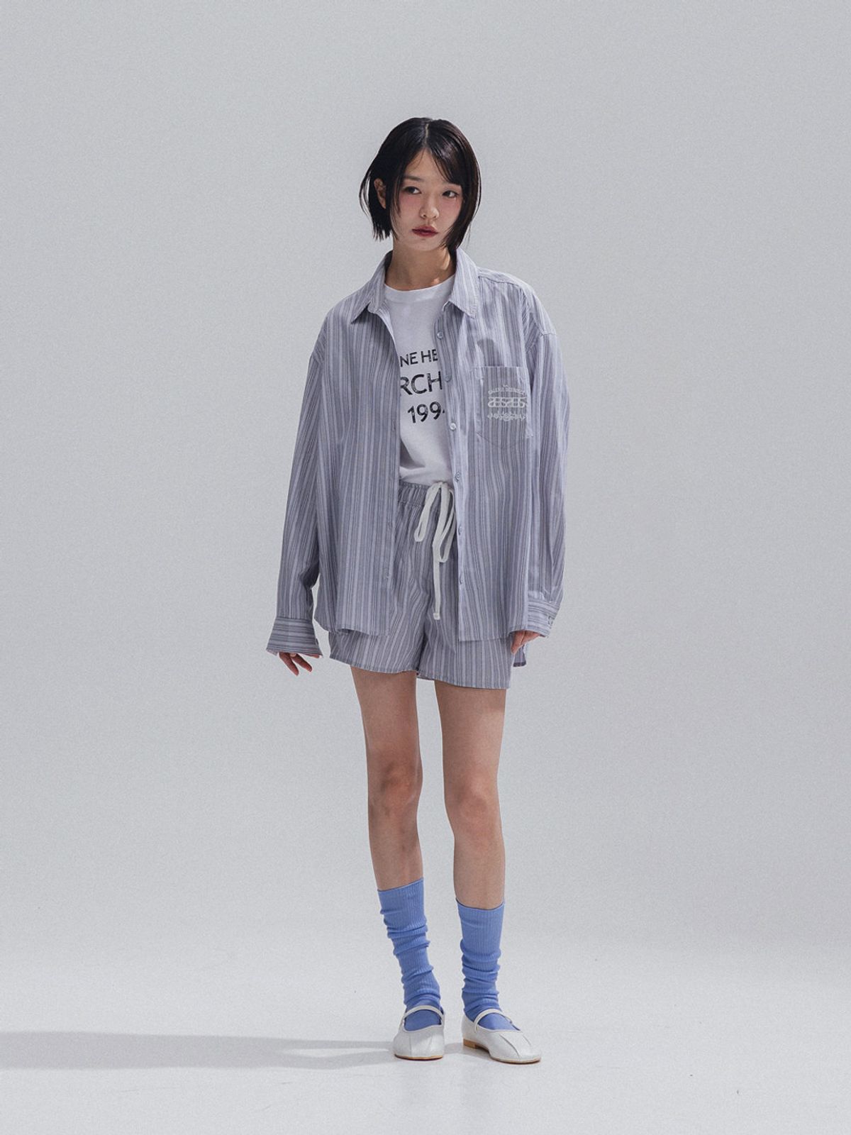 앤하츠(ANNEHEARTS) Breeze Embroidery Stripe Shirt_GREY