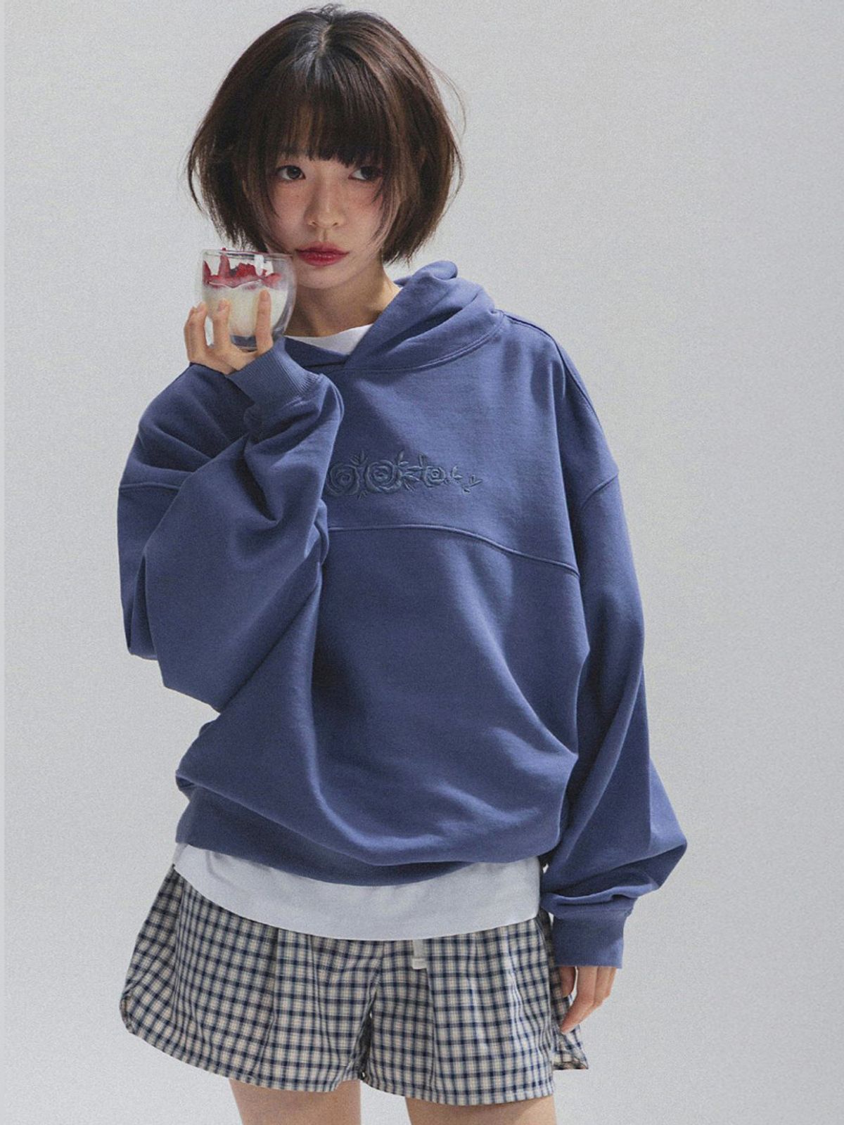 앤하츠(ANNEHEARTS) Rose Garden Hooded Sweatshirt_BLUE