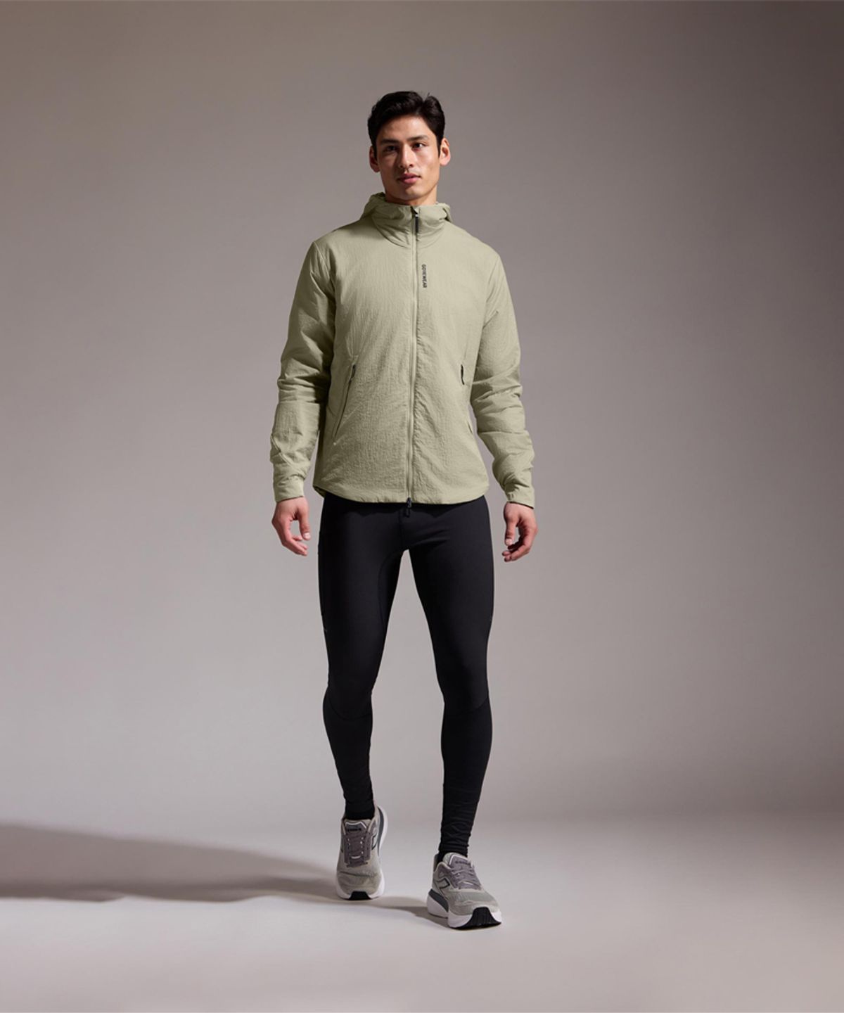 고어웨어(GOREWEAR) 컨커브 윈드스토퍼 ePE 인슐레이티드 후드 자켓 - 테크 베이지 (남성용) 방풍 보온 아우터