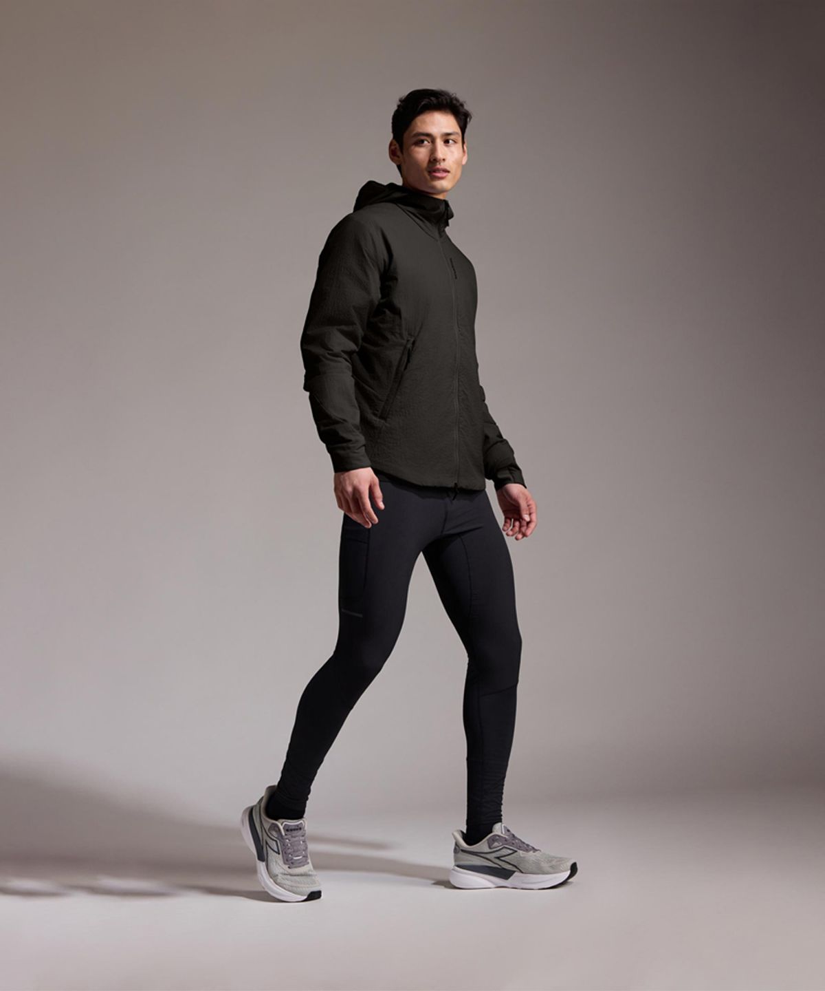 고어웨어(GOREWEAR) 컨커브 윈드스토퍼 ePE 인슐레이티드 후드 자켓 - 블랙 (남성용) 방풍 보온 아우터