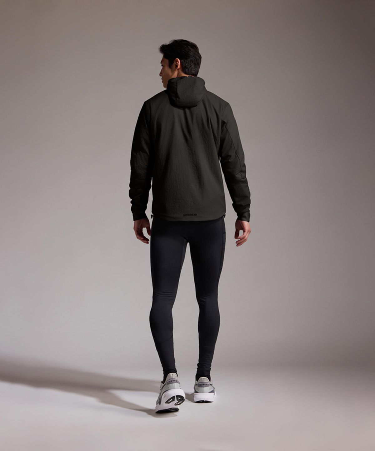 고어웨어(GOREWEAR) 컨커브 윈드스토퍼 ePE 인슐레이티드 후드 자켓 - 블랙 (남성용) 방풍 보온 아우터