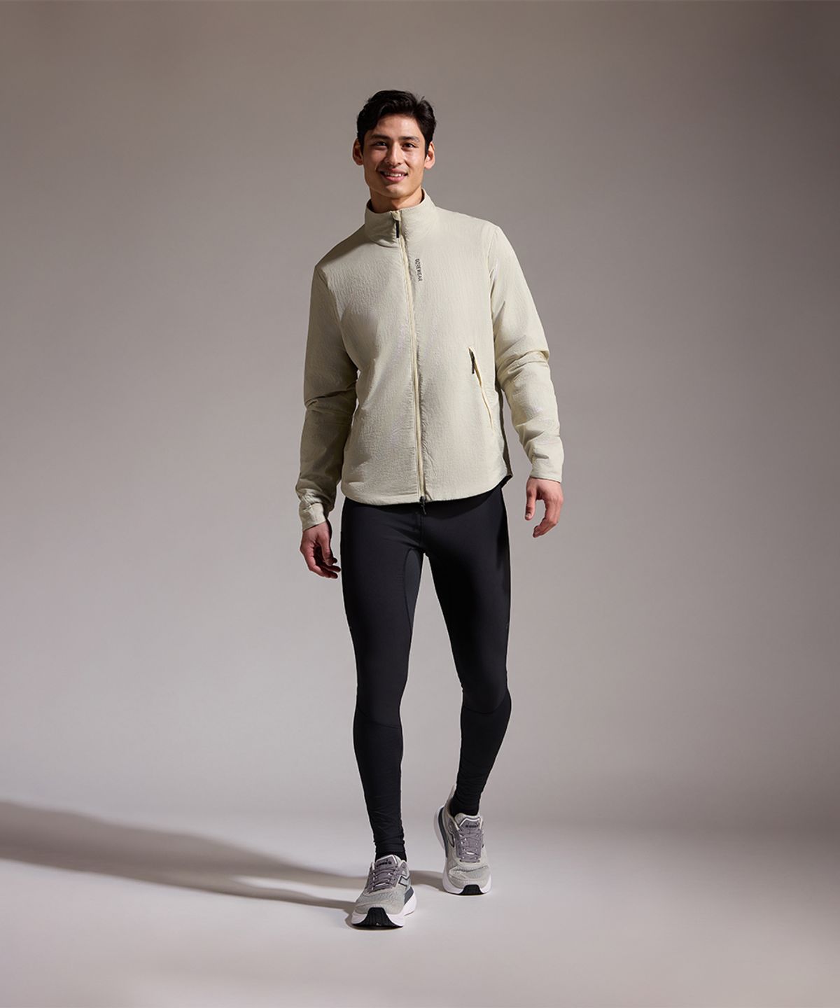 고어웨어(GOREWEAR) 컨커브 윈드스토퍼 ePE 인슐레이티드 자켓 - 테크 베이지 (남성용) 방풍 보온 아우터