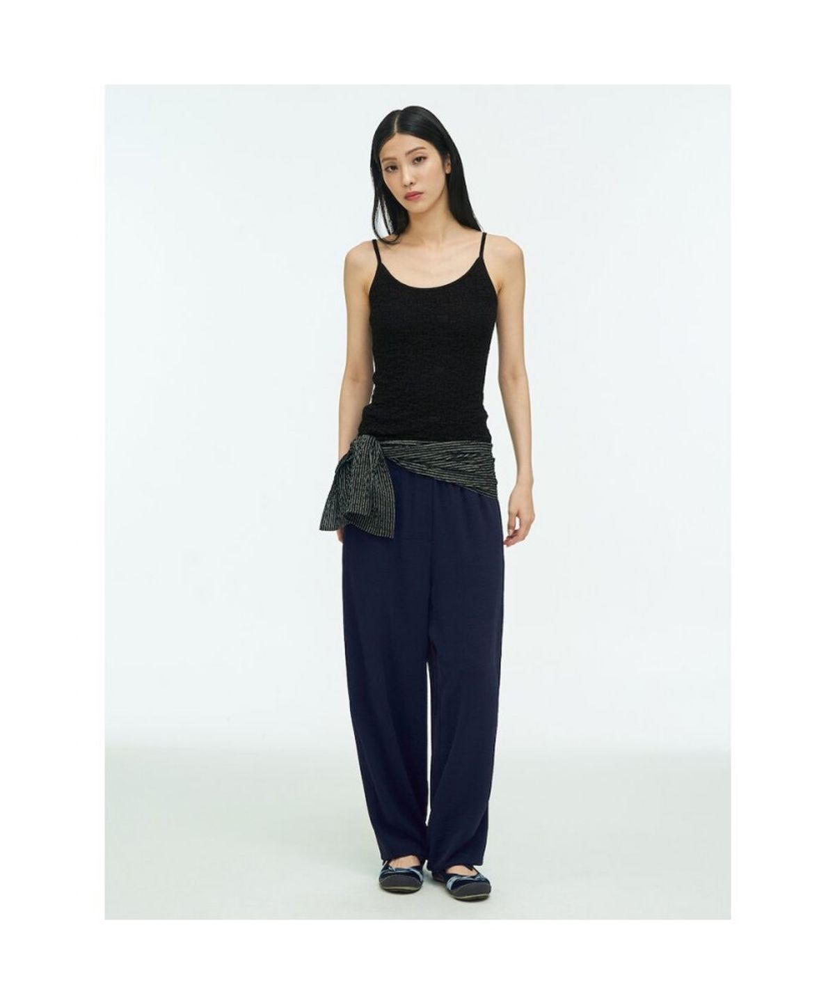 앙개(ANGGAE) Textured Camisole  Black