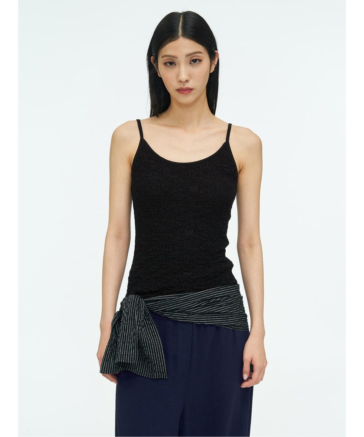 앙개(ANGGAE) Textured Camisole  Black