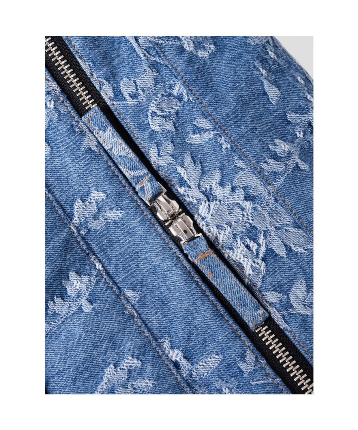 앙개(ANGGAE) Flower Jacquard Denim Triangle Bag  Blue