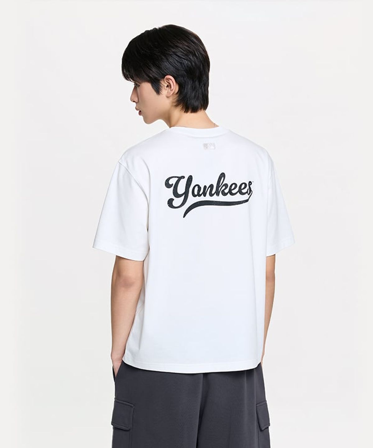 엠엘비(MLB) 스포티브 컬시브 등판 레터 반팔 티셔츠 NY (Ivory)