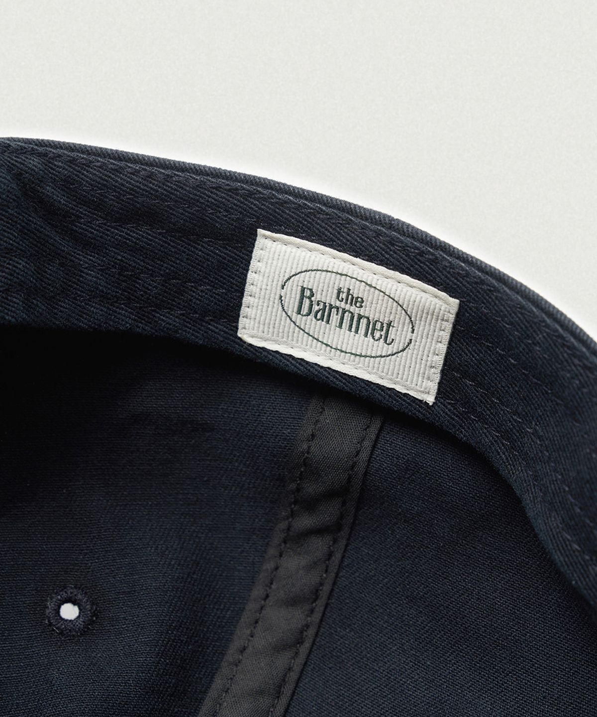 더바넷(THEBARNNET) Capital Logo Ball Cap_Navy