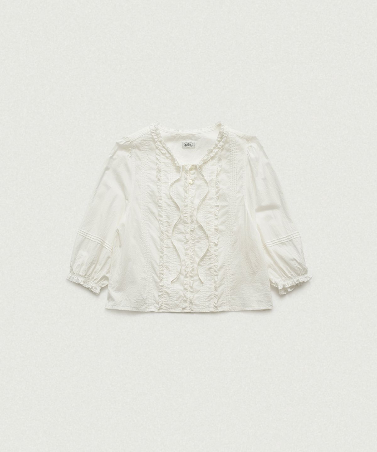 더바넷(THEBARNNET) Pevia Frill Pintuck Blouse