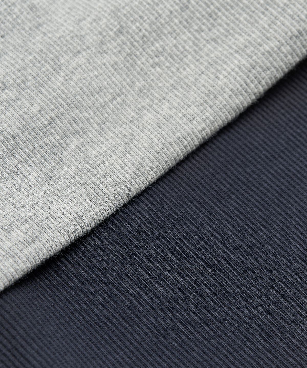 페플리(PEPLEE) [Set] Layered Cross Sleeveless Top (Navy/Grey)