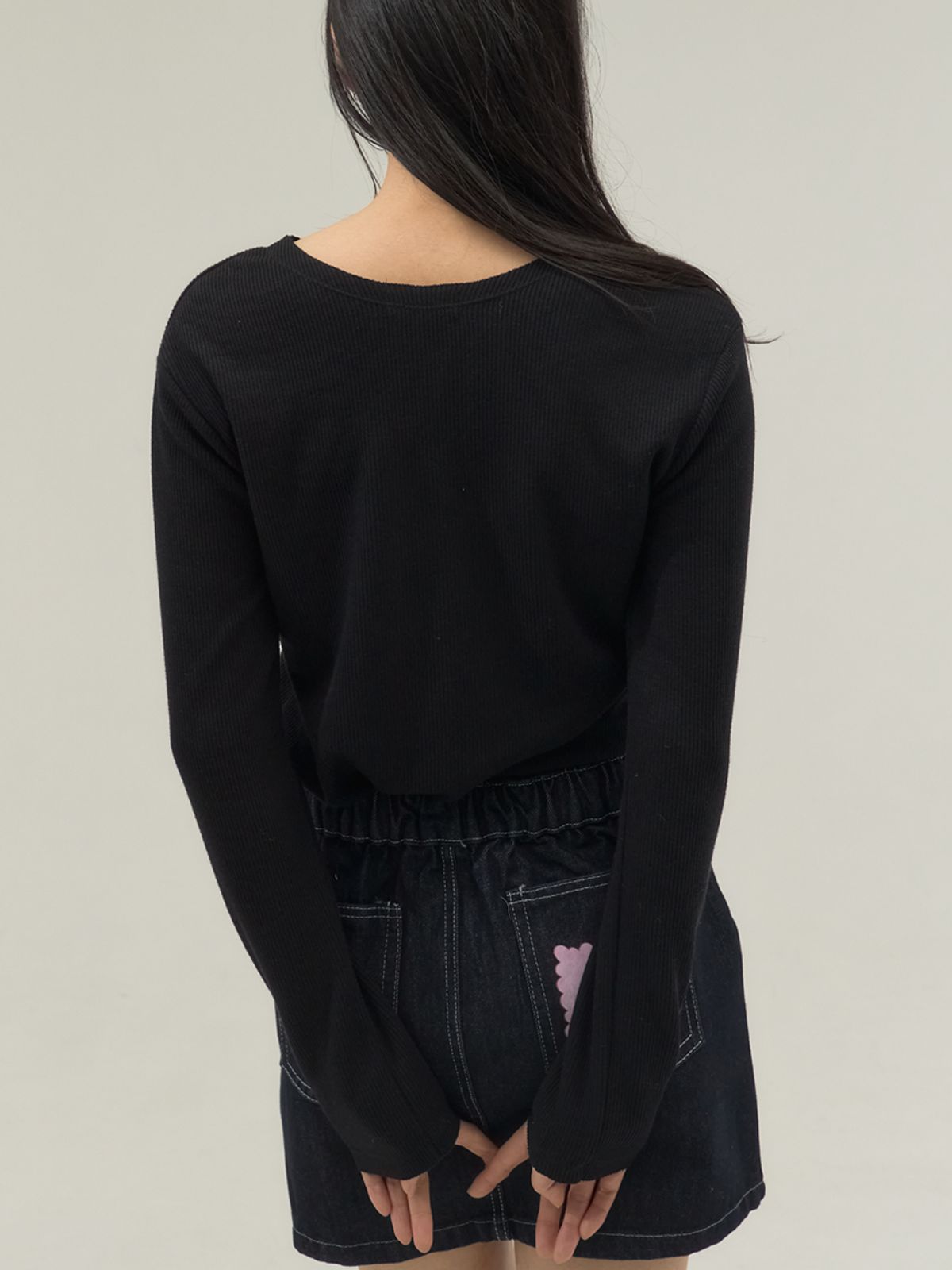 쏘리, 투 머치 러브(SORRY, TOO MUCH LOVE) Stretch Rib Jersey Button Placket Top_Black