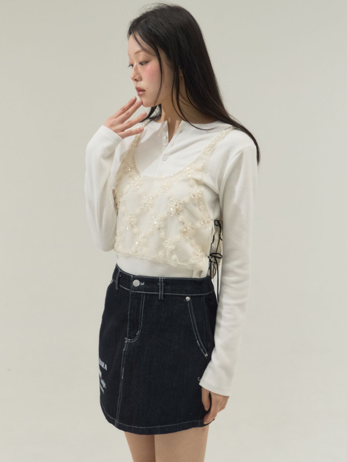 쏘리, 투 머치 러브(SORRY, TOO MUCH LOVE) Floral Beaded Lace Top_Cream
