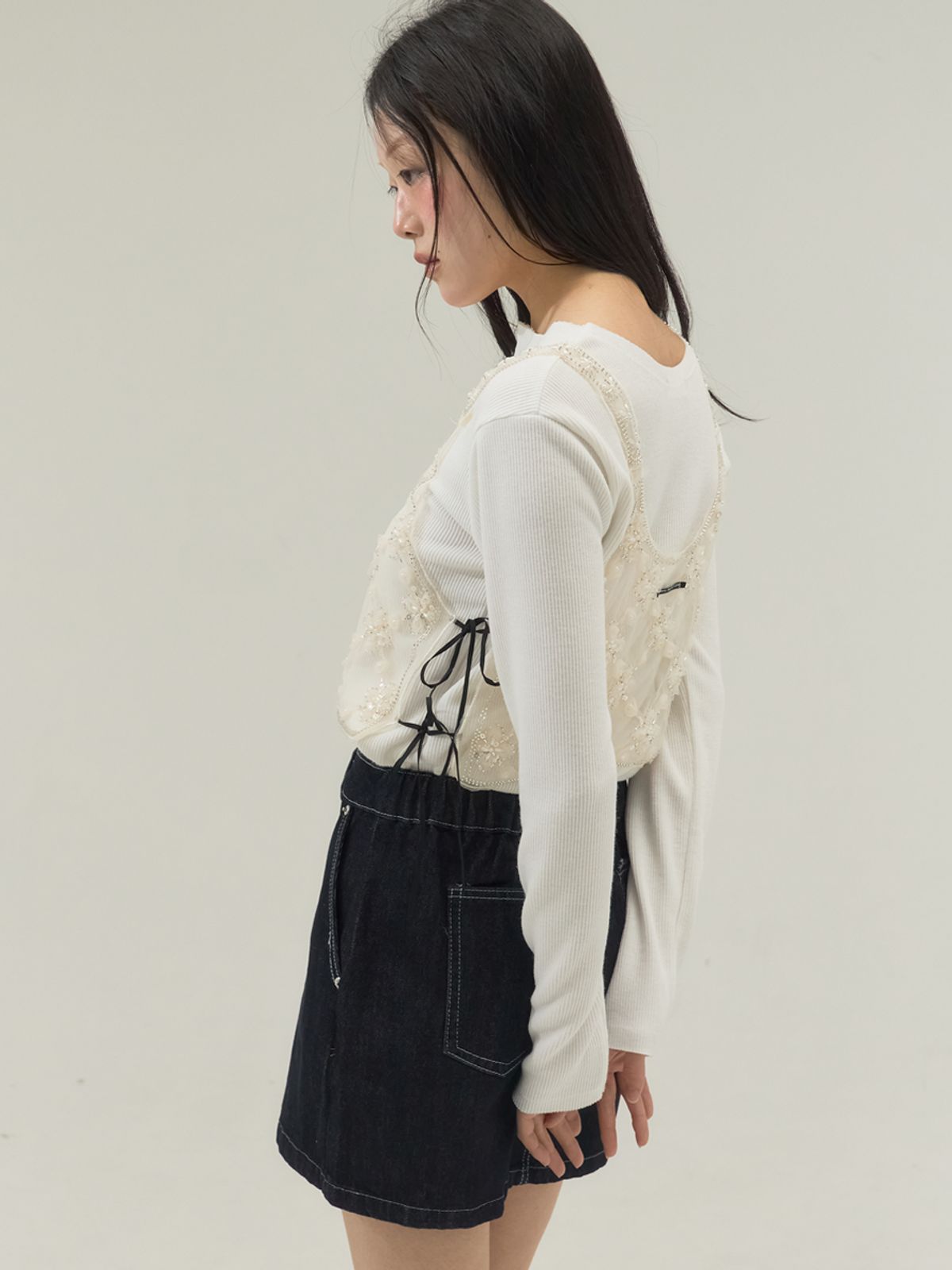 쏘리, 투 머치 러브(SORRY, TOO MUCH LOVE) Floral Beaded Lace Top_Cream