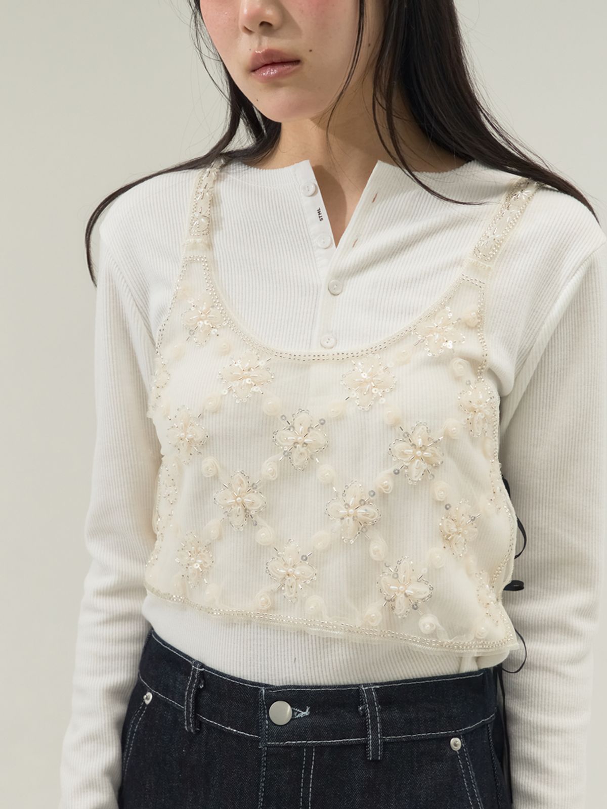 쏘리, 투 머치 러브(SORRY, TOO MUCH LOVE) Floral Beaded Lace Top_Cream