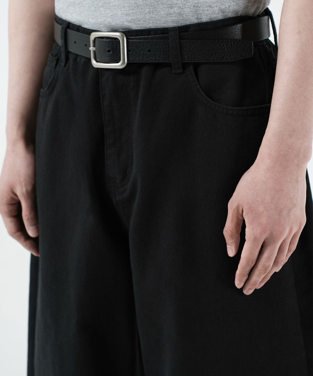 브랜디드(BRANDED) WIDE CURVED COTTON PANTS [BLACK]