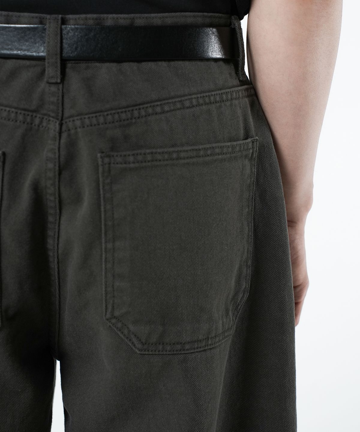 브랜디드(BRANDED) WIDE CURVED COTTON PANTS [CHARCOAL]