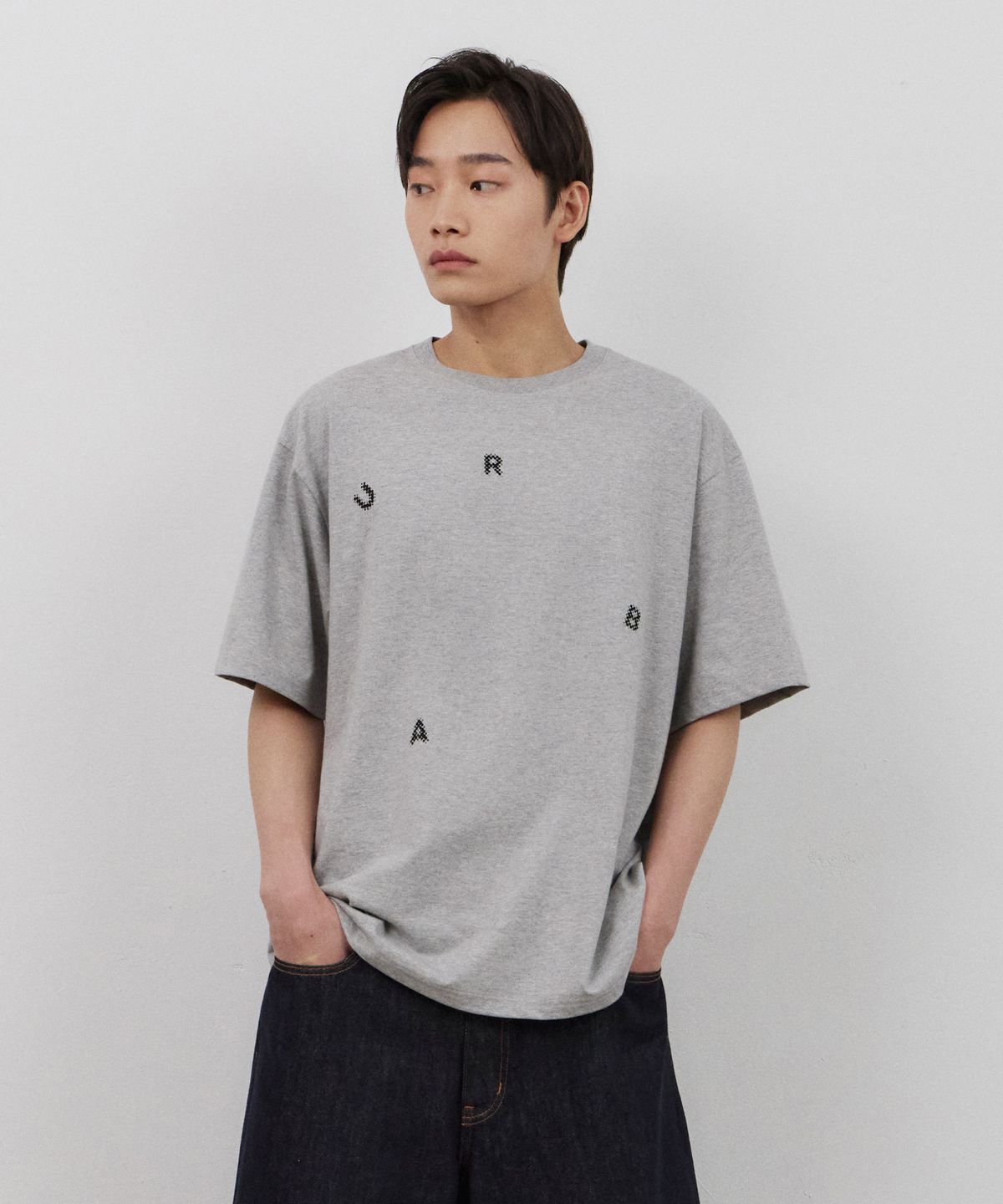 어반스터프(URBANSTOFF) 스페이스드 로고 티 (멜란지)