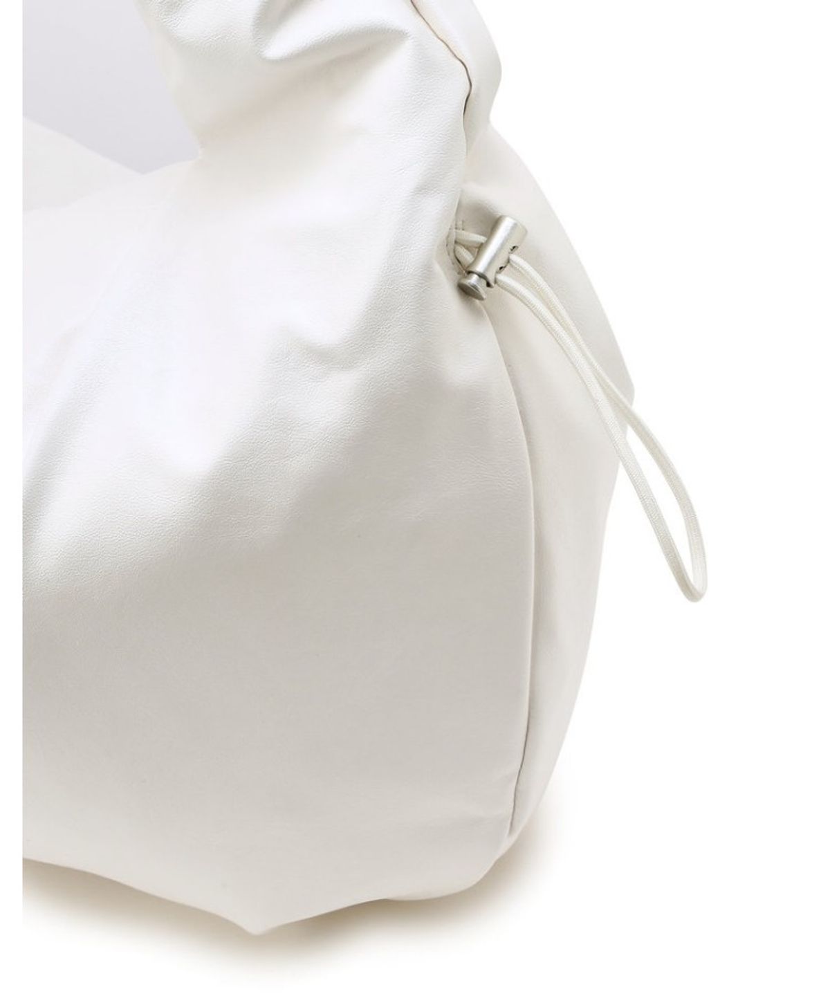 아떼 바네사브루노(ATHE VANESSABRUNO) [PLI] 화이트 포 레더(faux-leather) 플리 2-WAY 숄더백 겸 크로스백 L AABA6E833WT