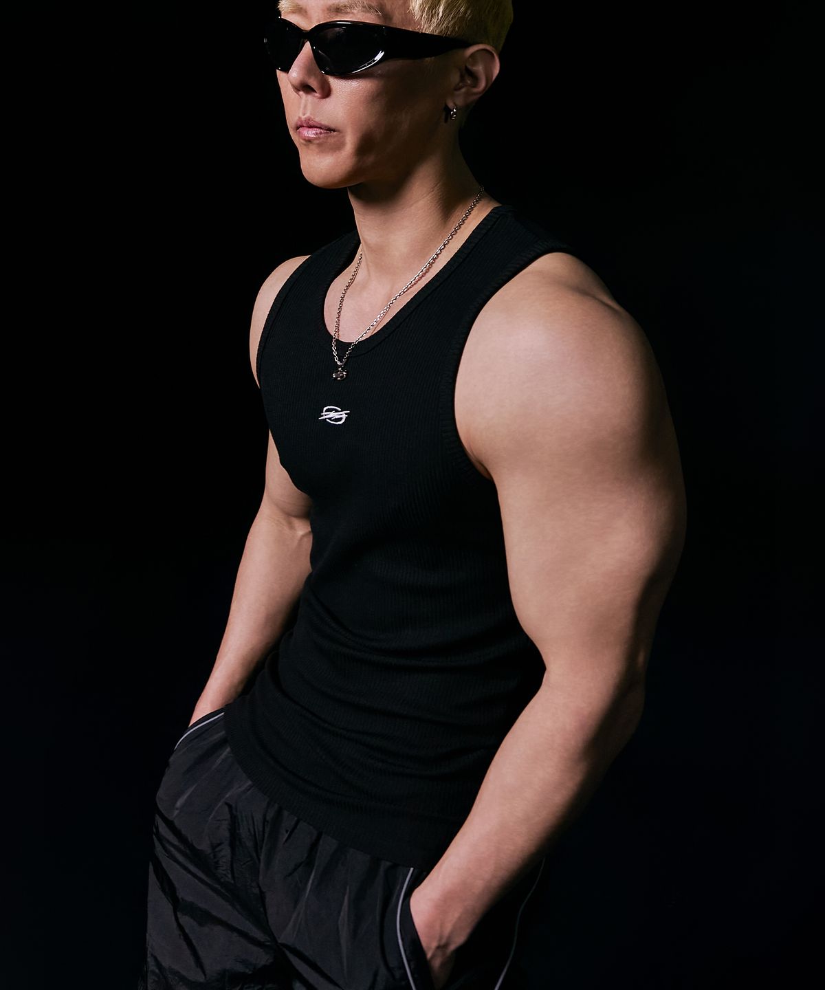 더랭크(THERANK) SYMBOLIC CORE SLIVERLESS [BLACK]