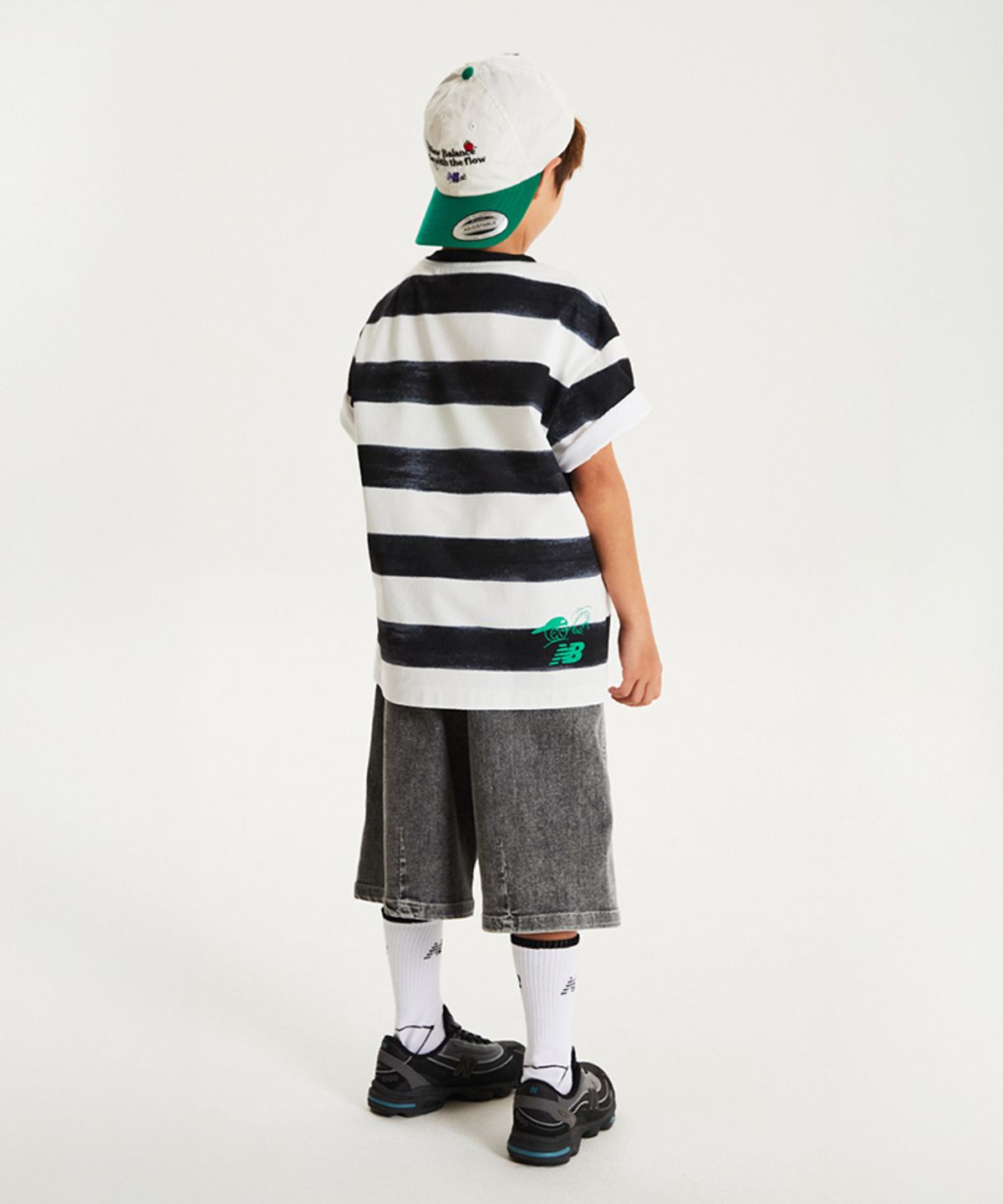 뉴발란스 키즈(NEWBALANCEKIDS) Ready Set Rugby_아동 크레용 스트라이프 반팔티 NK9EG2411U19