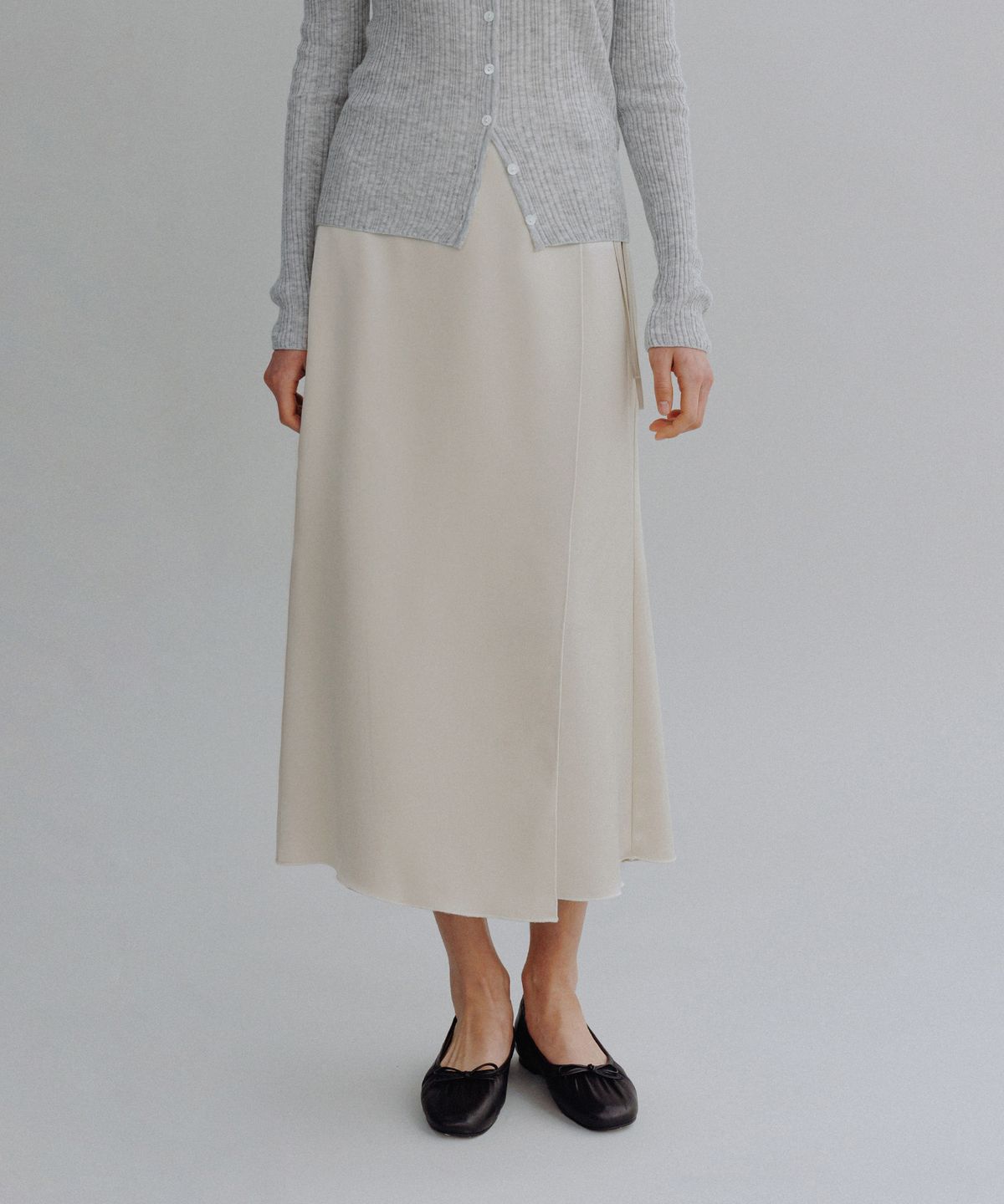 망고매니플리즈(MANGO MANY PLEASE) ROEN SATIN WRAP SKIRT_BEIGE