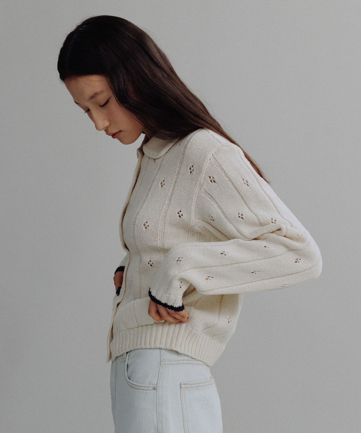 망고매니플리즈(MANGO MANY PLEASE) CORY PUNCHING CARDIGAN_CREAM