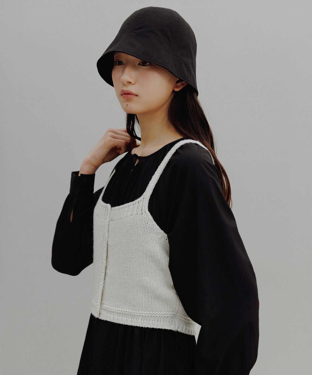 망고매니플리즈(MANGO MANY PLEASE) HEN BUSTIER KNIT_ECRU