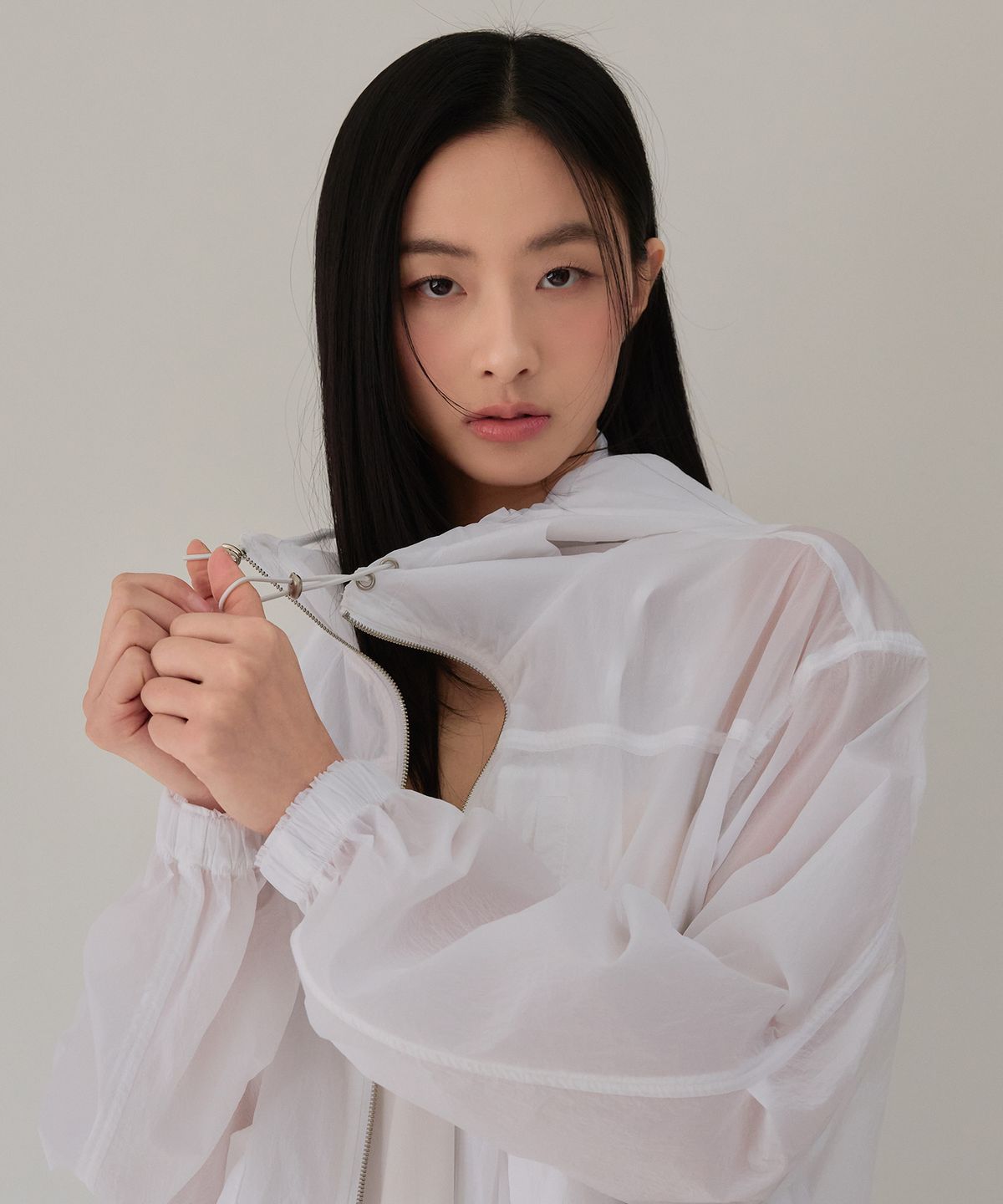 더엘로(THEELO) 시스루 나일론 자켓 (Ivory)