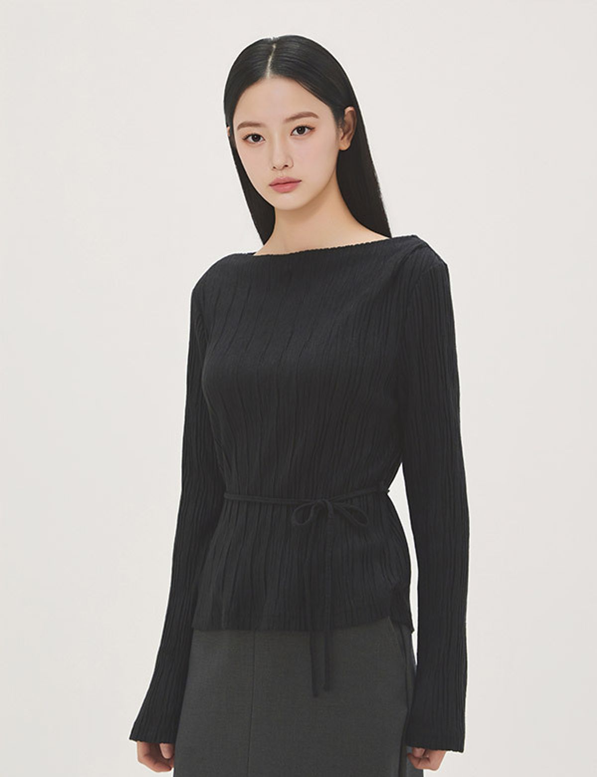 로엠(ROEM) 긴팔 크링클 티셔츠 RMLWG23R18
