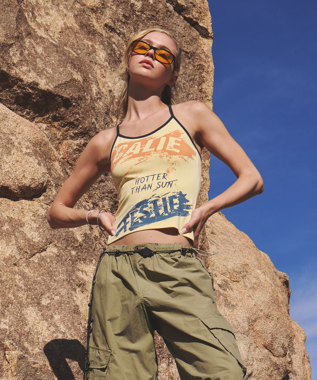 에즈이프 캘리(ASIF CALIE) FESTIE LACE UP SLEEVELESS YELLOW