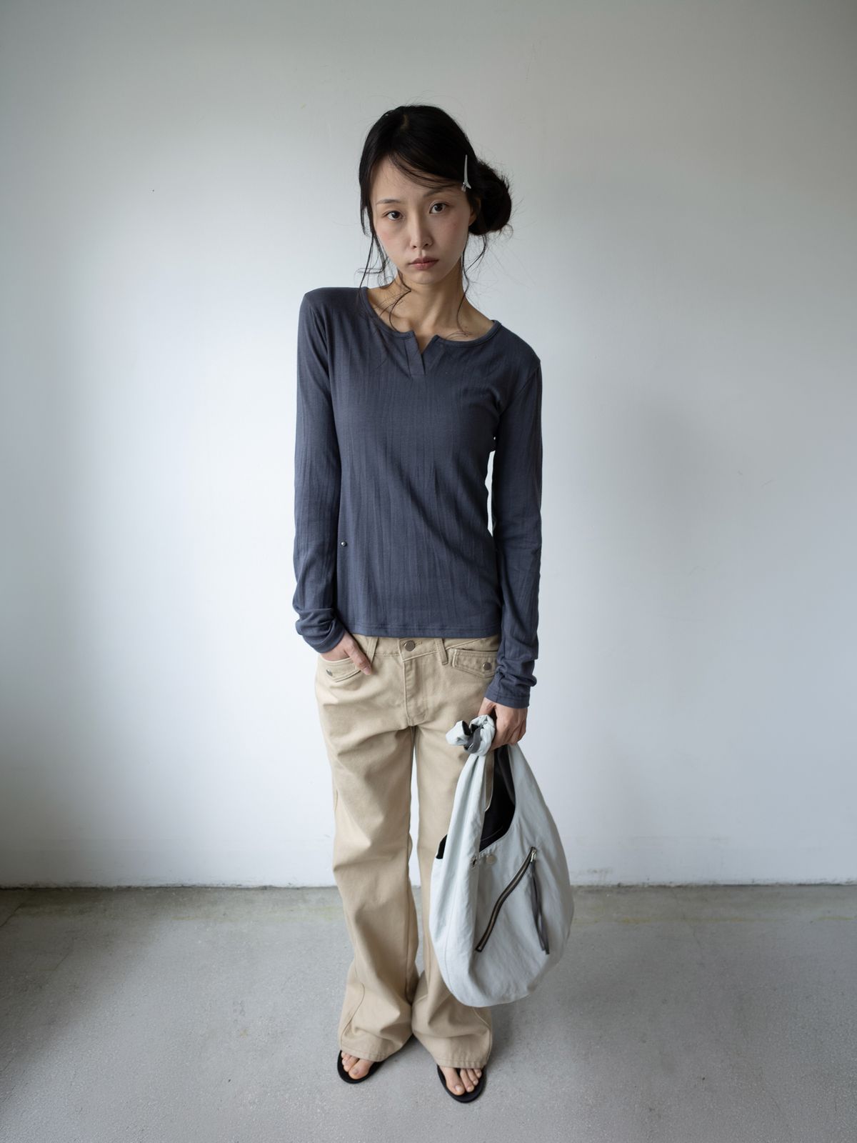 온스카(ONSKA) REVERSIBLE POCKET HALF BAG (DEEP GREEN & KHAKI GREY)