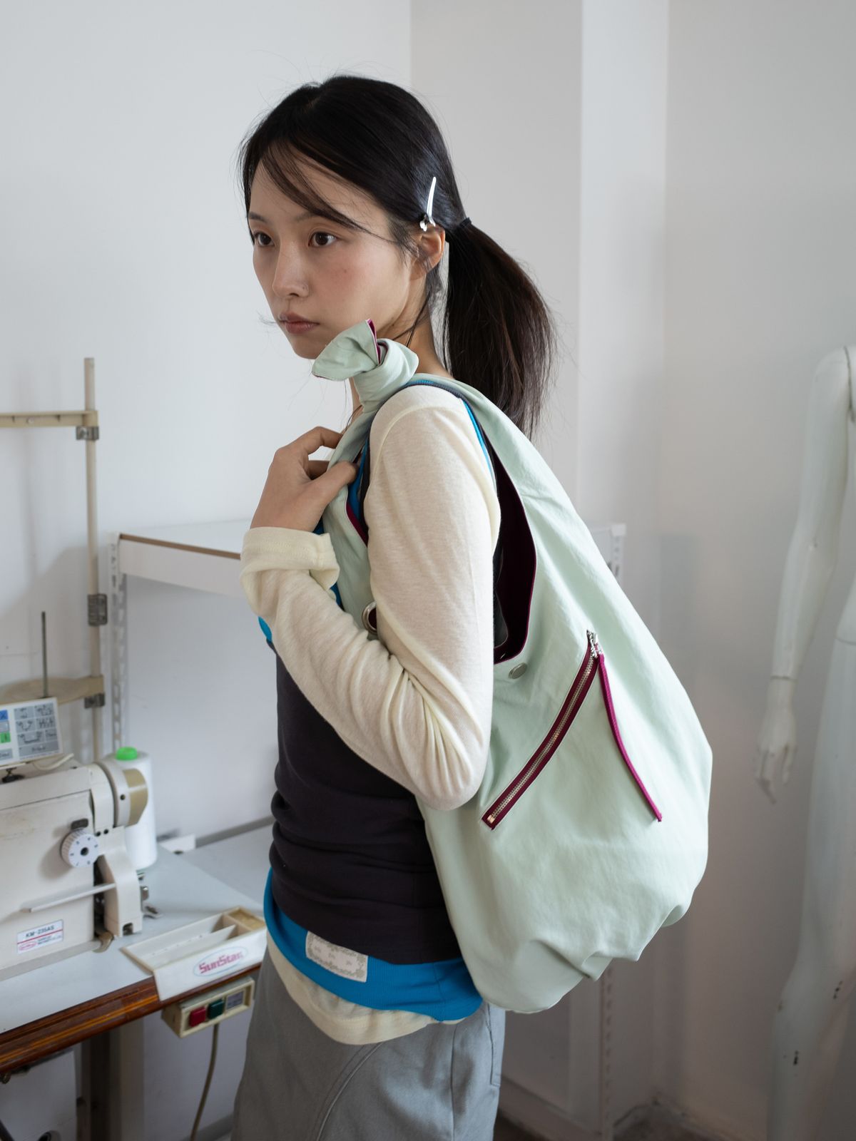 온스카(ONSKA) REVERSIBLE POCKET HALF BAG (CHERRY & MELON)