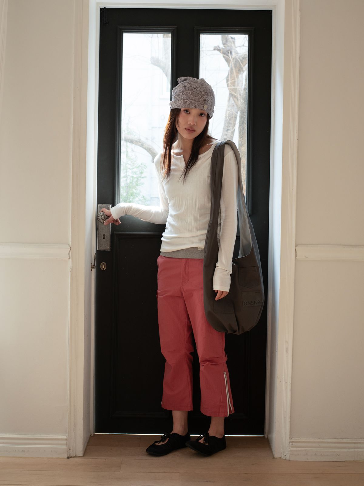 온스카(ONSKA) ZIP DETAIL CAPRI PANTS (BRICK CORAL)