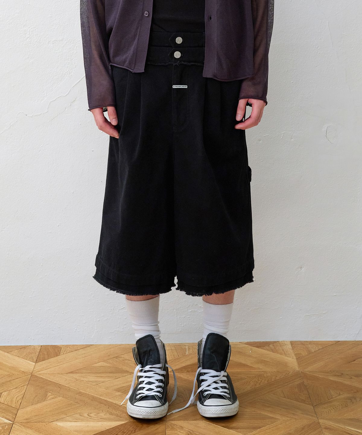 더바이닐하우스(THEVINYLHOUSE) DOUBLE LAYERED SHORTS BLACK