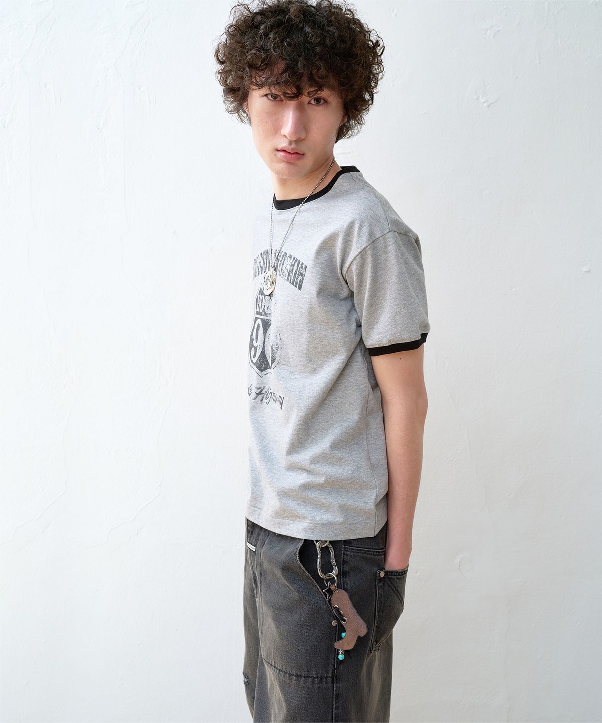 더바이닐하우스(THEVINYLHOUSE) DESTROYED DENIM SHORTS BLACK