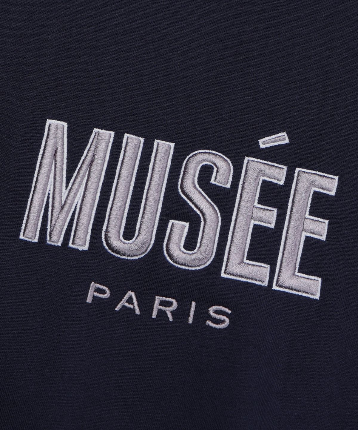 뮤제(MUSEE) TRIOMPHE MUSEE PARIS Embroidery Sweatshirt_Navy