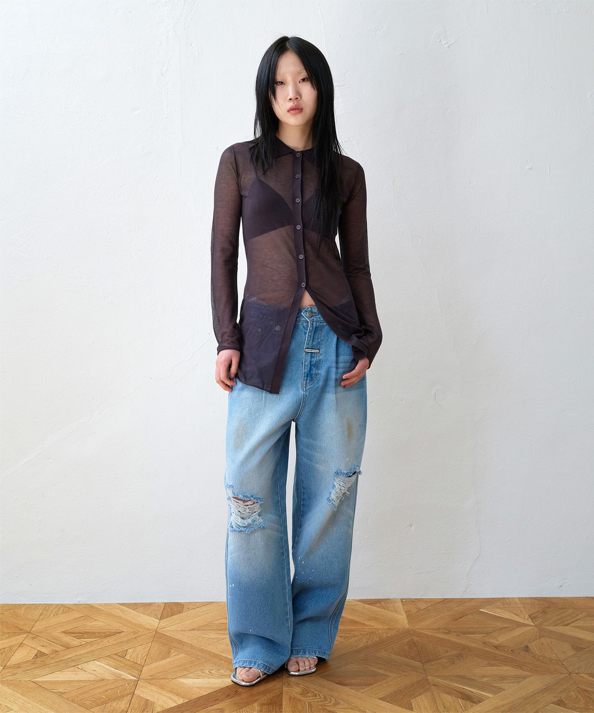 더바이닐하우스(THEVINYLHOUSE) SHEER COLLAR CARDIGAN CHARCOAL