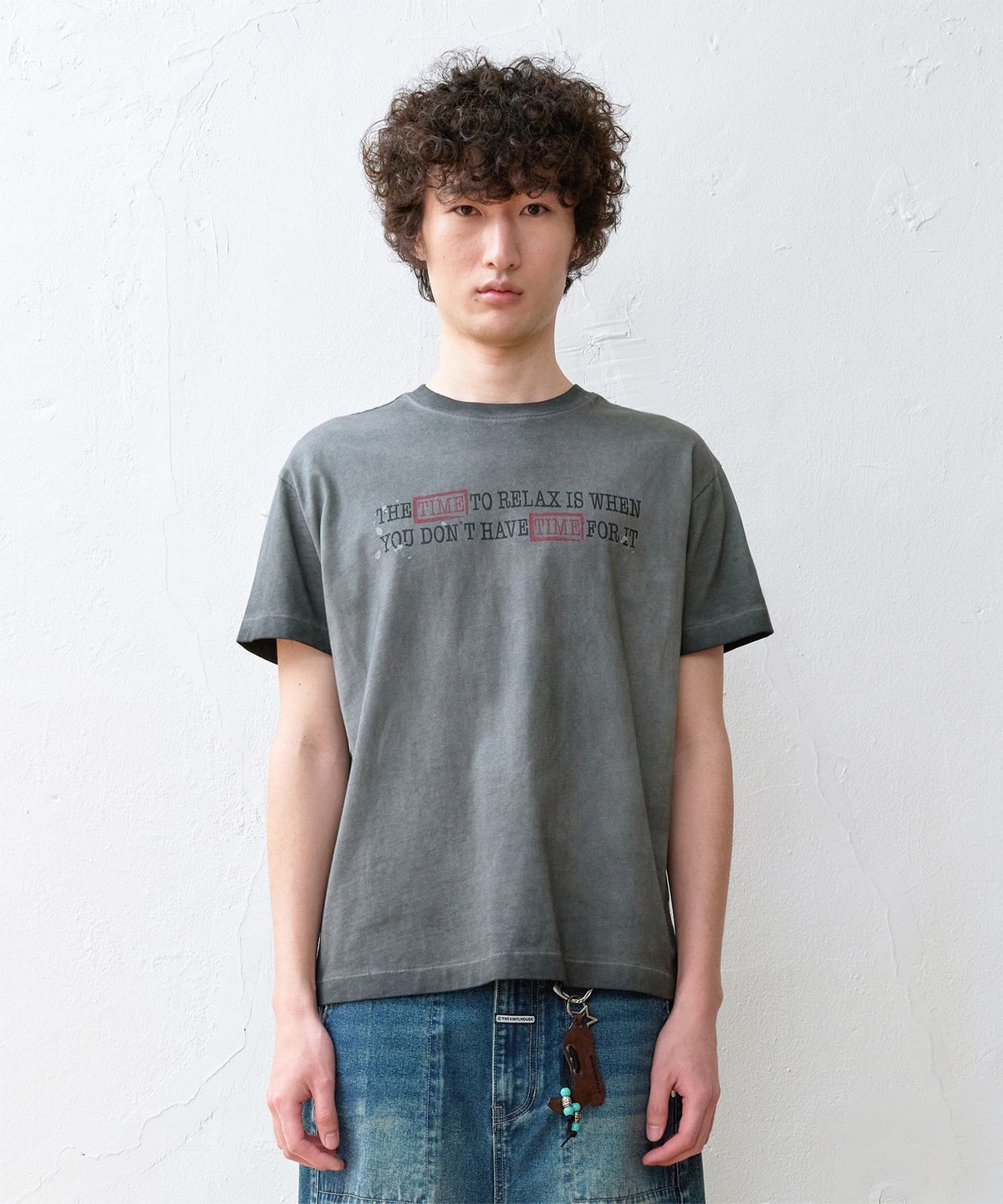 더바이닐하우스(THEVINYLHOUSE) FADED TIME TEE CHARCOAL
