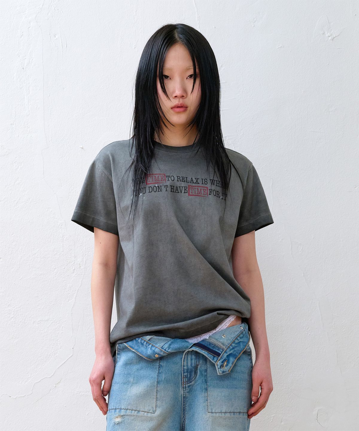 더바이닐하우스(THEVINYLHOUSE) FADED TIME TEE CHARCOAL