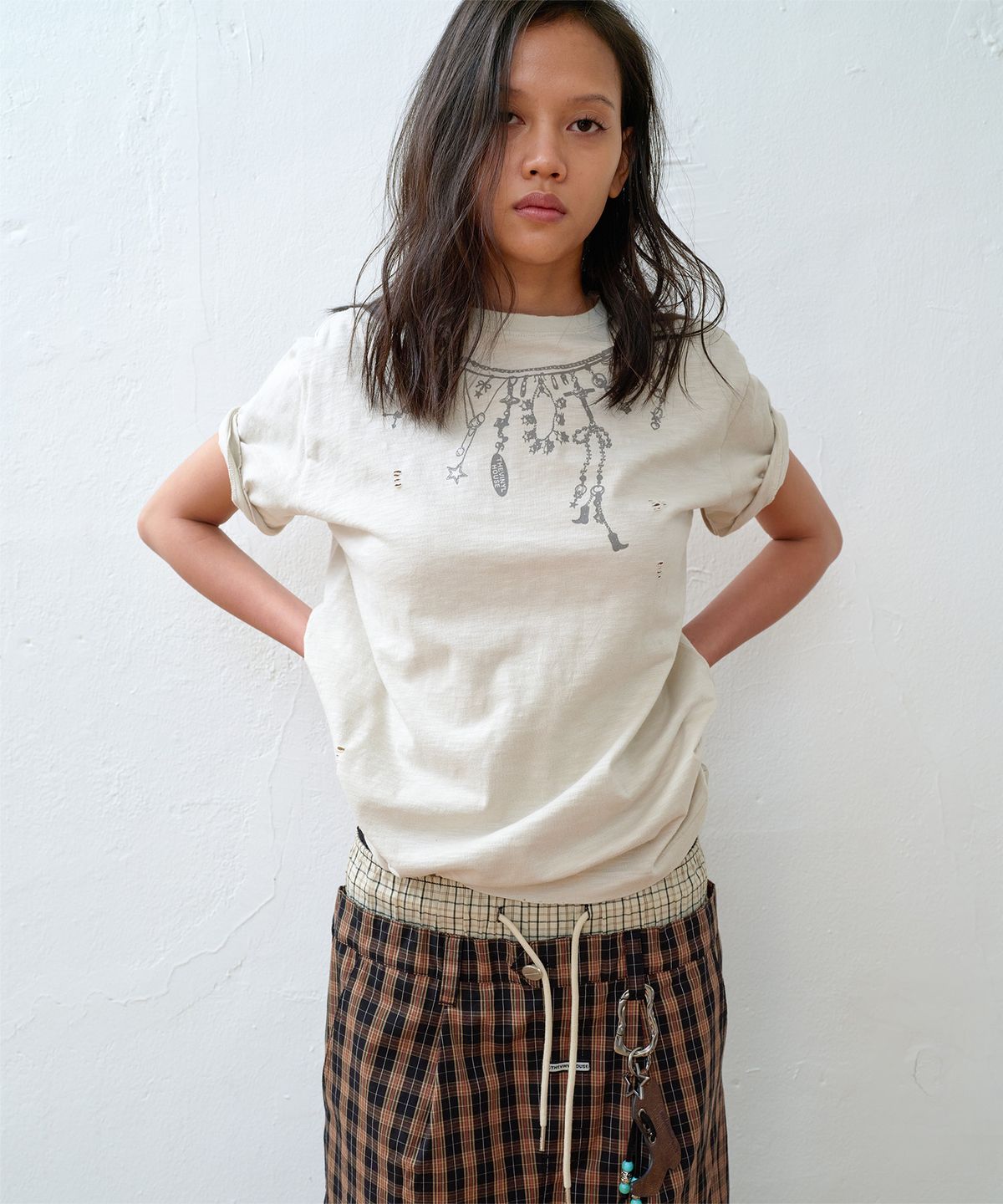 더바이닐하우스(THEVINYLHOUSE) NECKLACE VINTAGE SLUB TEE BEIGE