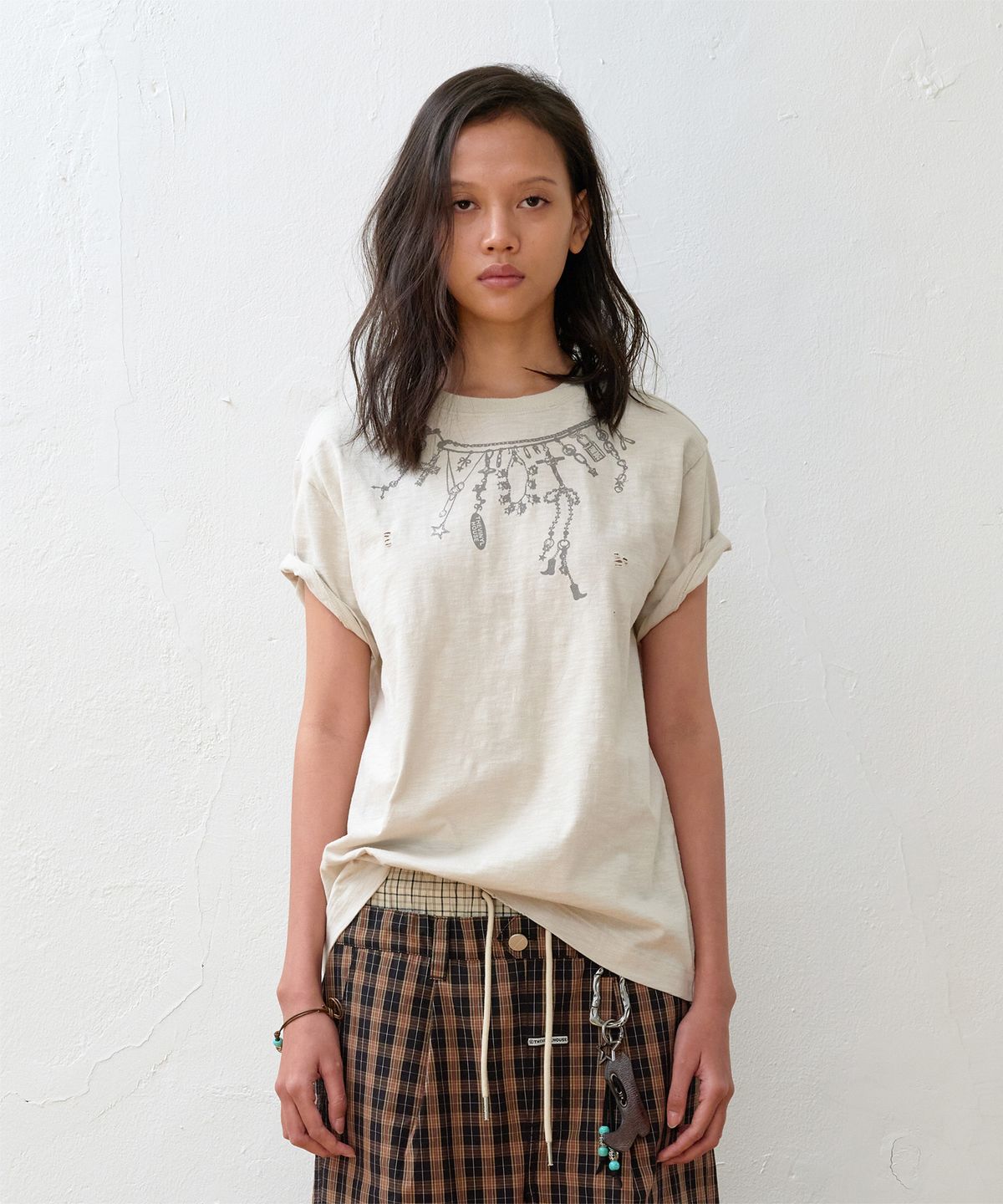 더바이닐하우스(THEVINYLHOUSE) NECKLACE VINTAGE SLUB TEE BEIGE