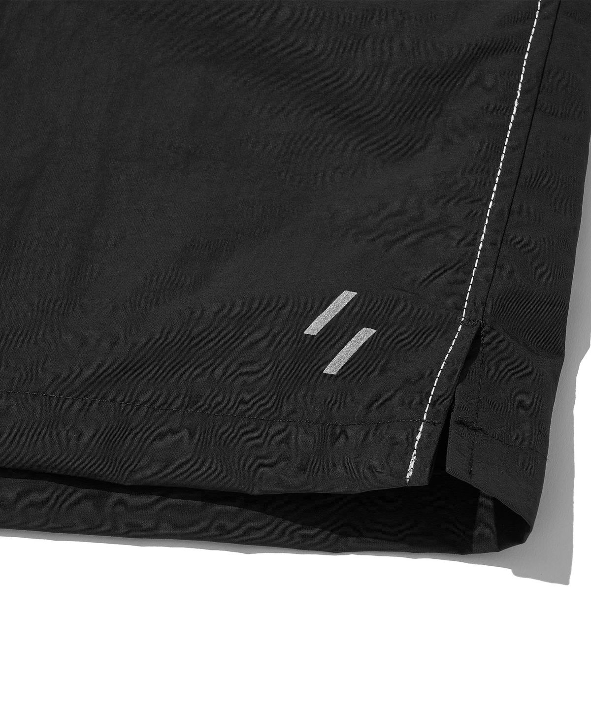 웰터 익스페리먼트(WELTER EXPERIMENT) TALON LIGHT EASY SHORTS_BLACK