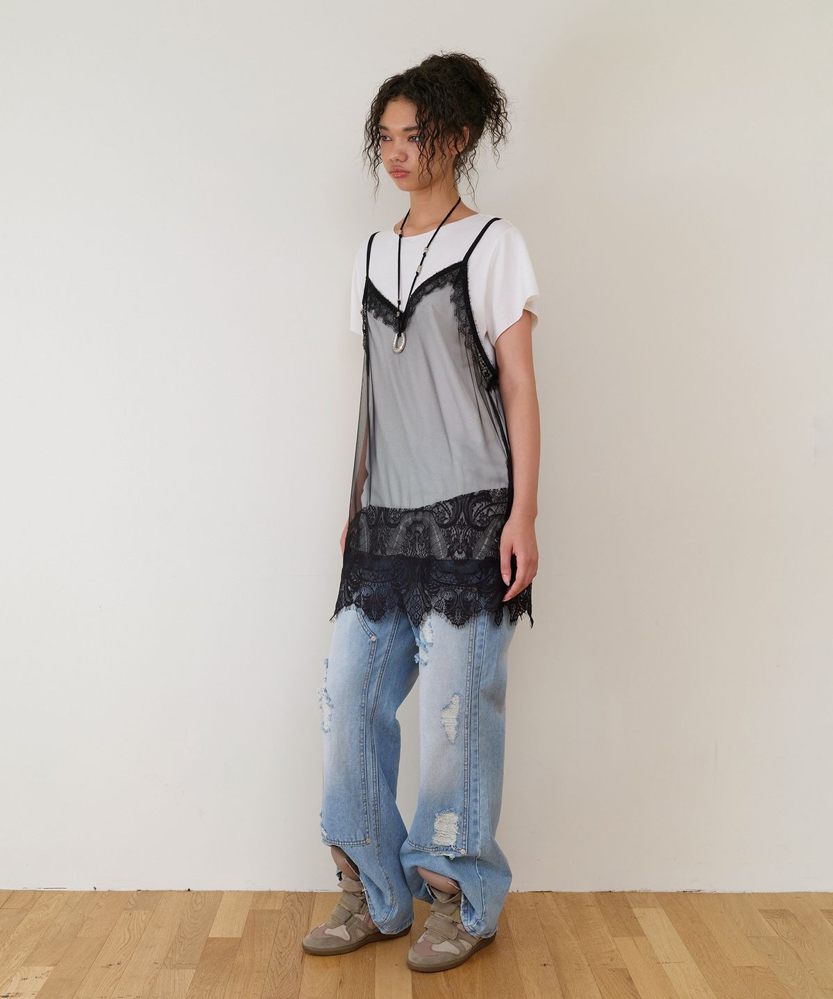 더바이닐하우스(THEVINYLHOUSE) LACE LAYERED ONE-PIECE (W) WHITE