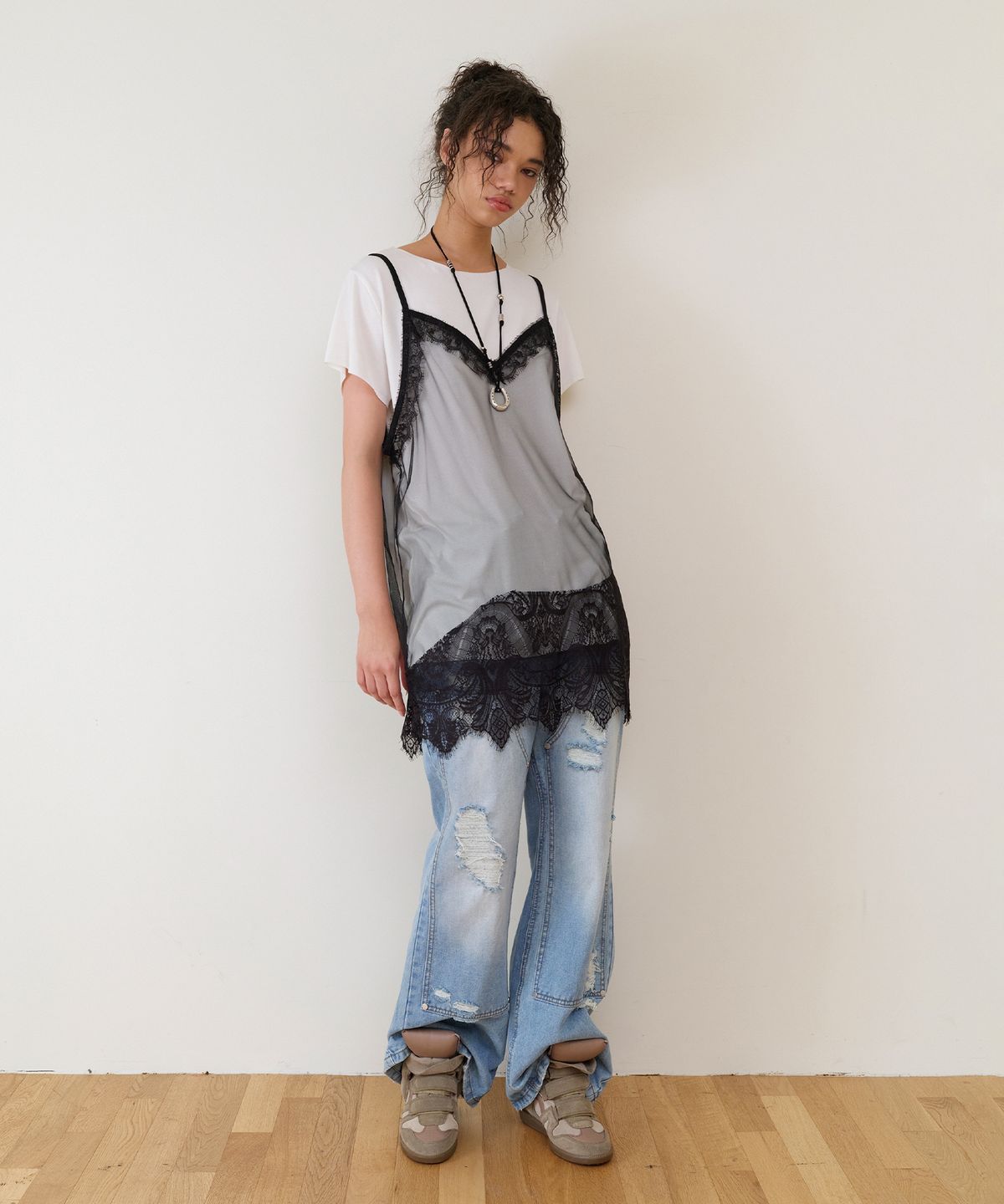 더바이닐하우스(THEVINYLHOUSE) LACE LAYERED ONE-PIECE (W) WHITE