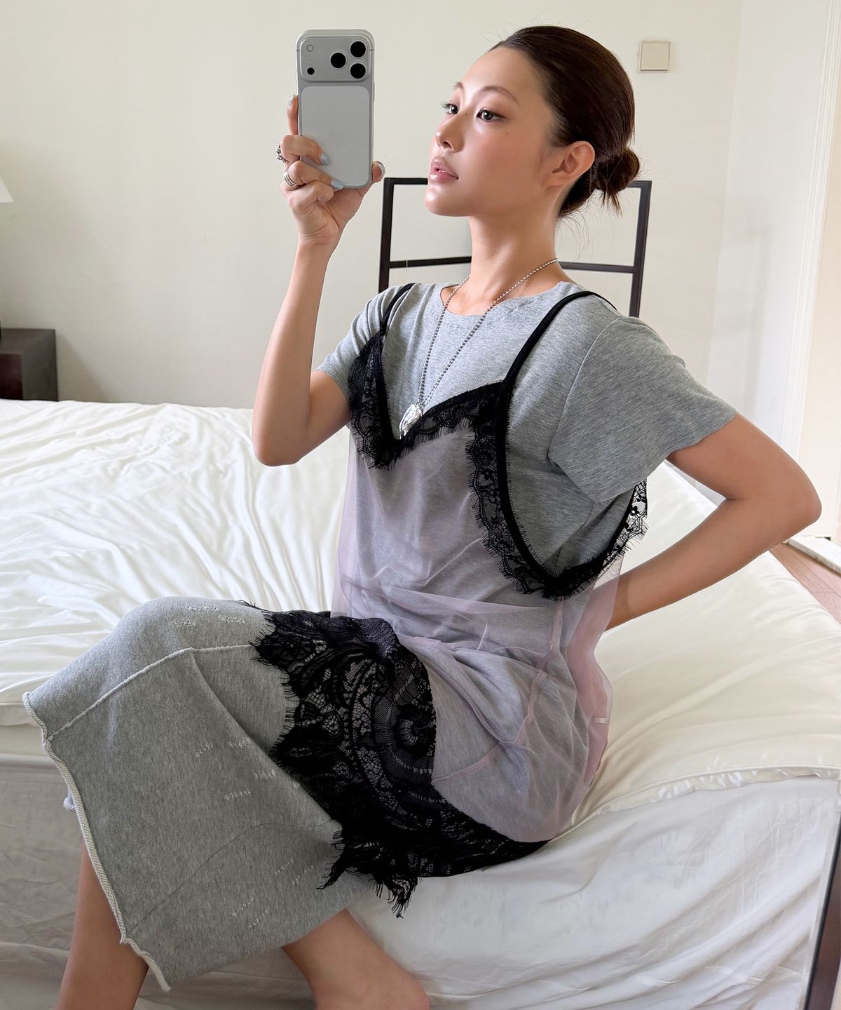 더바이닐하우스(THEVINYLHOUSE) LACE LAYERED ONE-PIECE (W) GREY