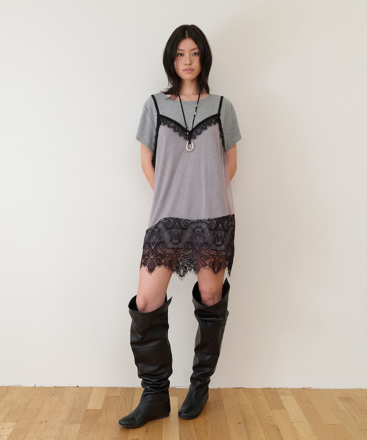 더바이닐하우스(THEVINYLHOUSE) LACE LAYERED ONE-PIECE (W) GREY