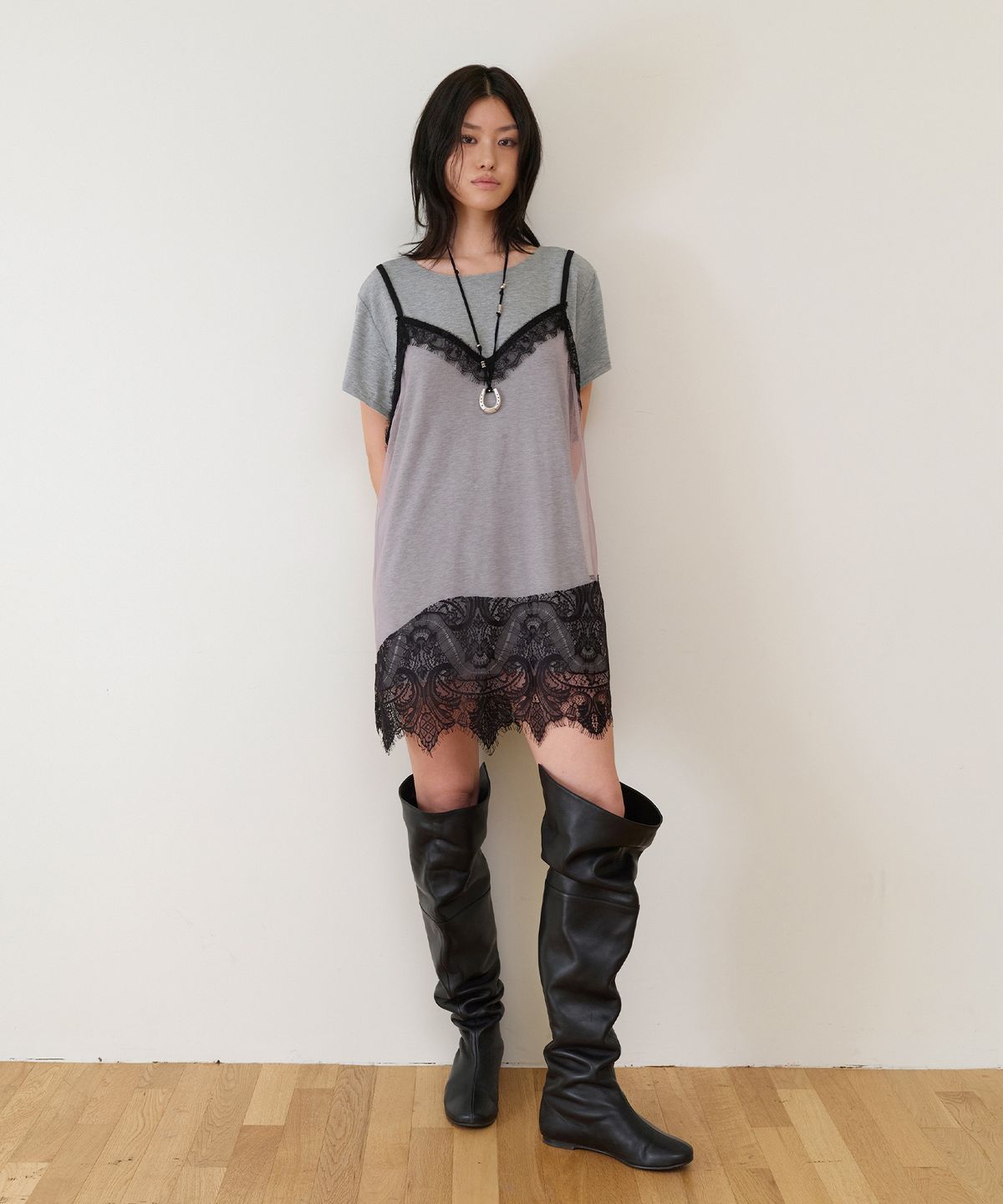 더바이닐하우스(THEVINYLHOUSE) LACE LAYERED ONE-PIECE (W) GREY