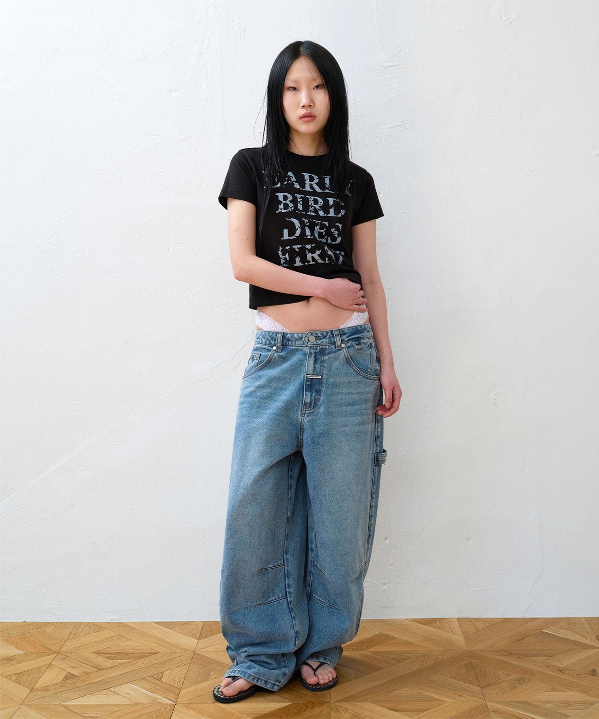 더바이닐하우스(THEVINYLHOUSE) EARLY BIRD DIES TEE BLACK
