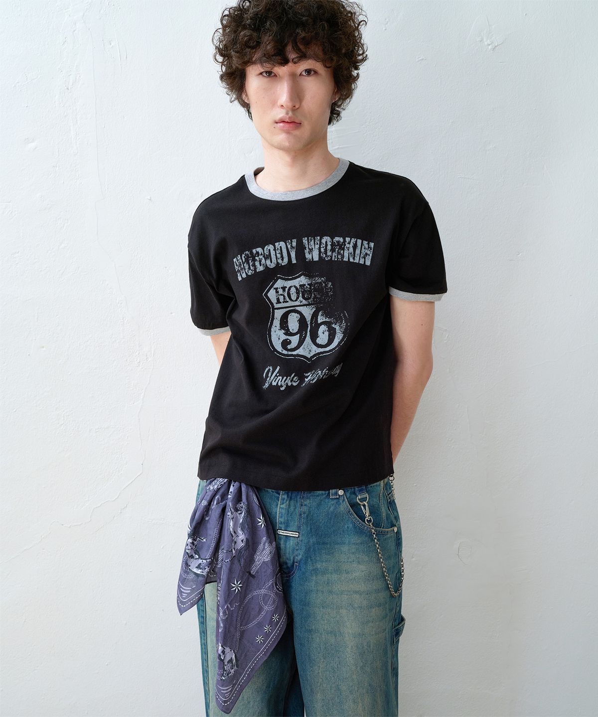 더바이닐하우스(THEVINYLHOUSE) NOBODY WORK RINGER TEE BLACK
