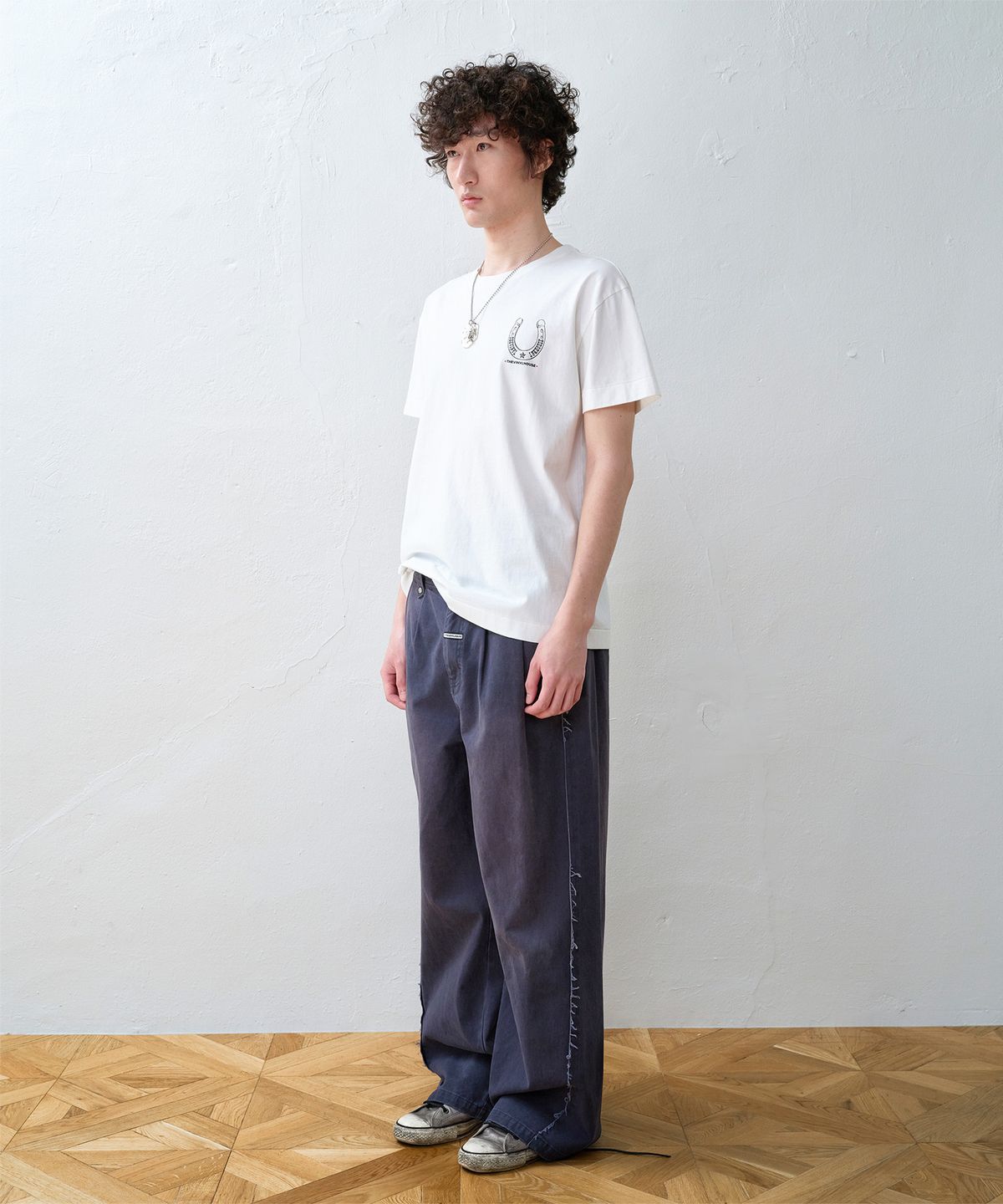 더바이닐하우스(THEVINYLHOUSE) LUCKY HOUSE TEE WHITE